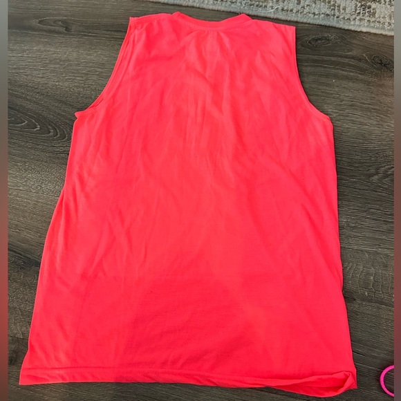 Neon Pink Destin Fl Muscle Tank Size Medium - Picture 2 of 3